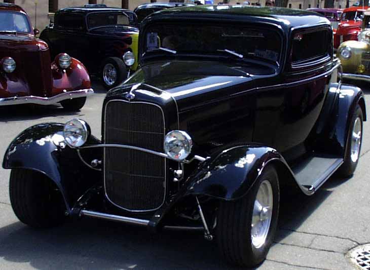 32 Ford Chopped 3W Coupe
