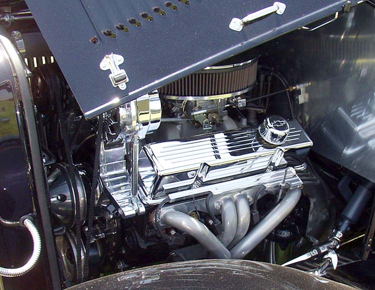 32 Ford 5W Coupe w/SBC V8