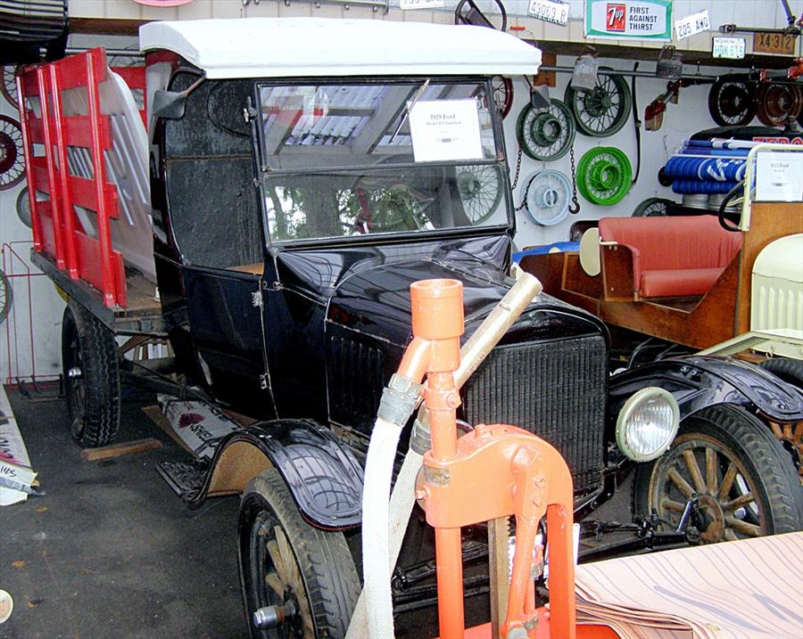 25 Ford Model T CCab Stakebed Pickup